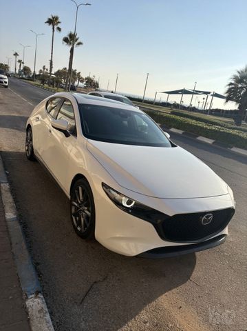 מודעת רכב מאזדה 3
