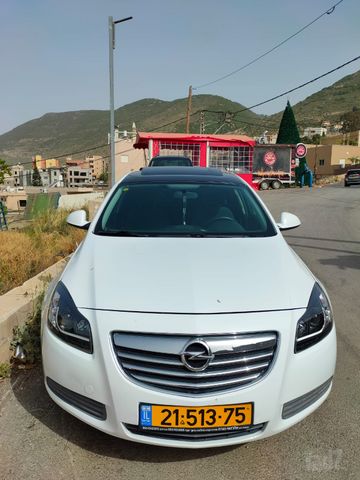 מודעת רכב אופל אינסיגניה