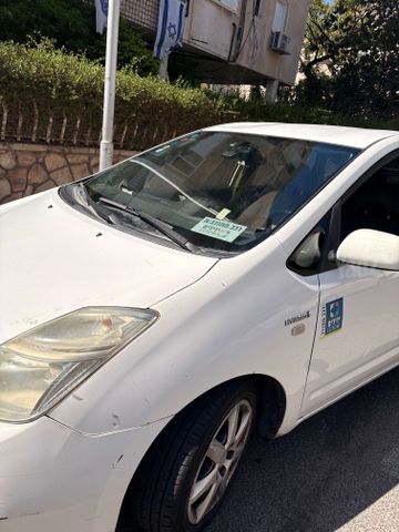 מודעת רכב טויוטה פריוס