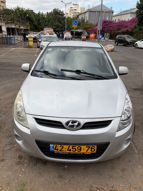 מודעת רכב יונדאי i20