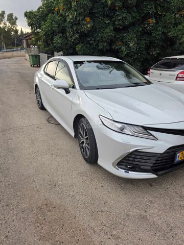 מודעת רכב טויוטה קאמרי