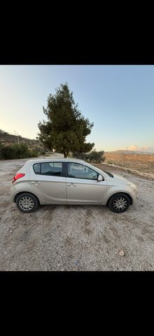 מודעת רכב יונדאי i20