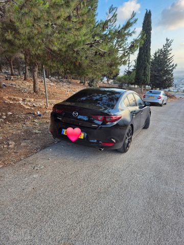 מודעת רכב מאזדה 3