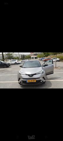 מודעת רכב טויוטה C-HR
