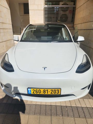 מודעת רכב טסלה מודל Y