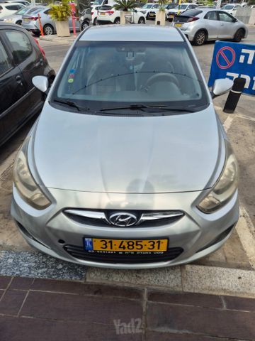 אקסנט i25 Inspire אוט׳ בנזין 1.4 (100 כ״ס) [2013-2018]