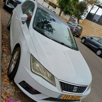 מודעת רכב סיאט לאון