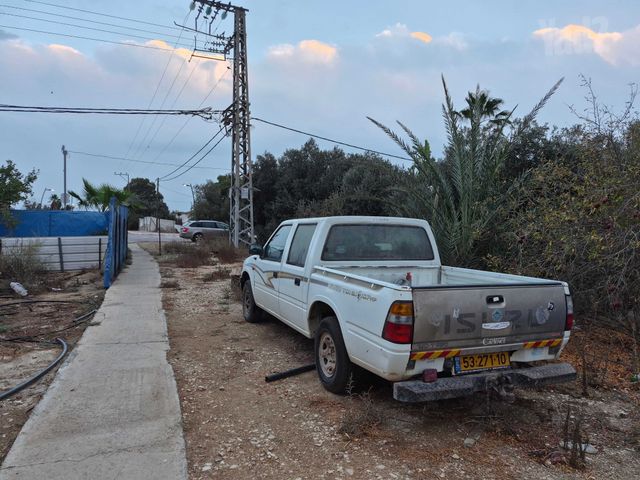 איפון 4X2 DLX ידני דאבל קבינה 4 דל 3.1 (109 כ״ס)