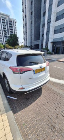מודעת רכב טויוטה RAV4