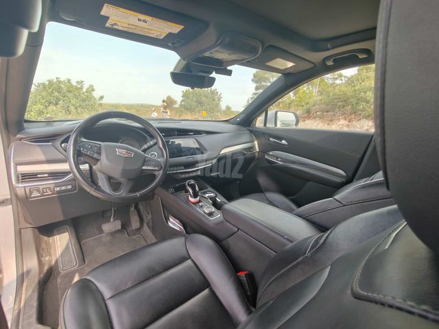 מודעת רכב קאדילק XT4