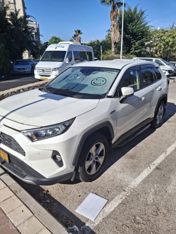 מודעת רכב טויוטה RAV4