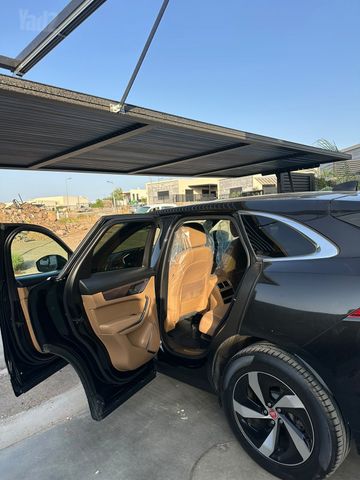 מודעת רכב יגואר F-Pace