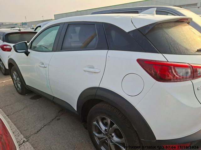 מודעת רכב מאזדה CX-3