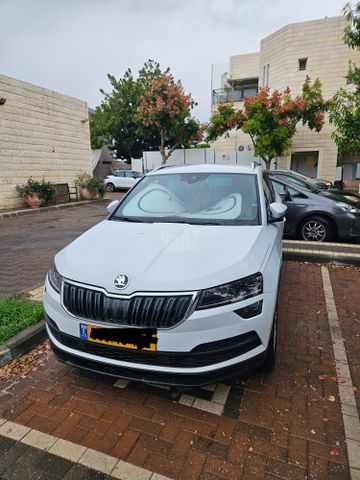 מודעת רכב סקודה קארוק