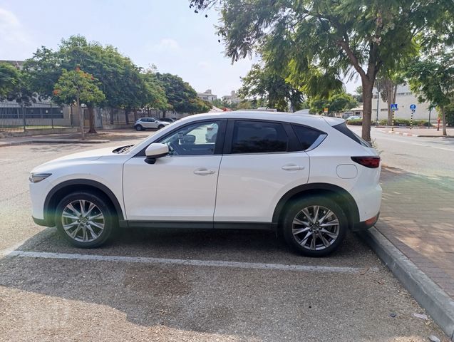 מודעת רכב מאזדה CX-5