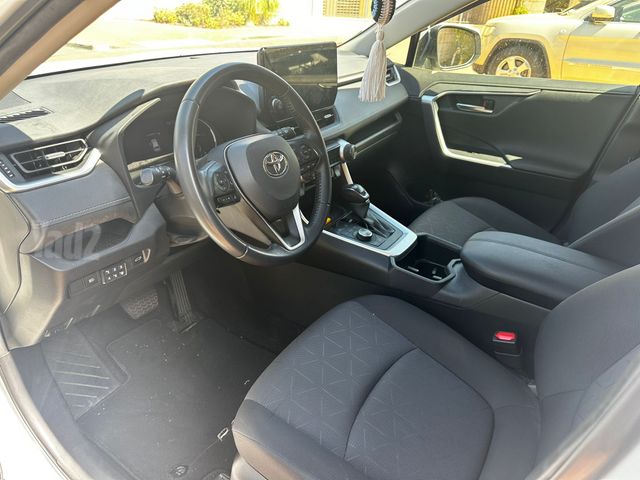 מודעת רכב טויוטה RAV4