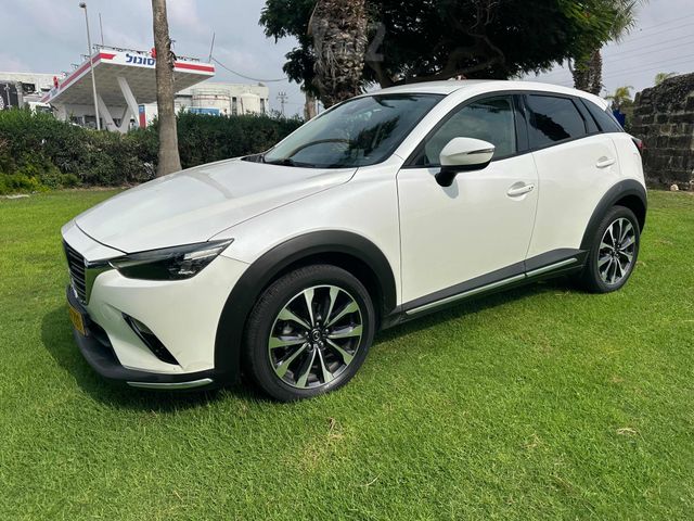 מודעת רכב מאזדה CX-3