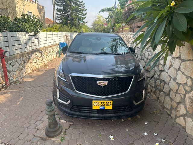 מודעת רכב קאדילק XT5