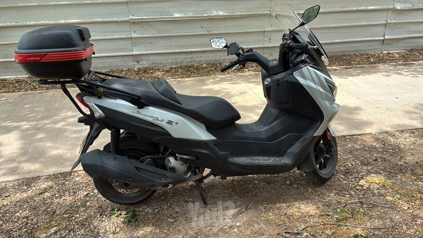 מודעת רכב סאן יאנג ג'וי-מקס Z-300