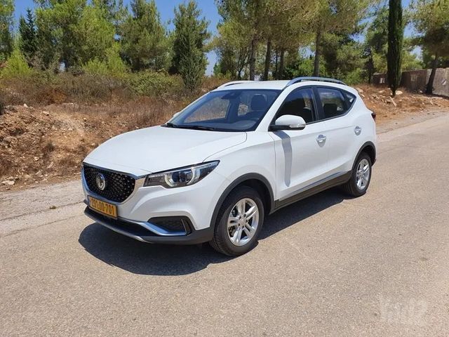 מודעת רכב אם ג'י ZS