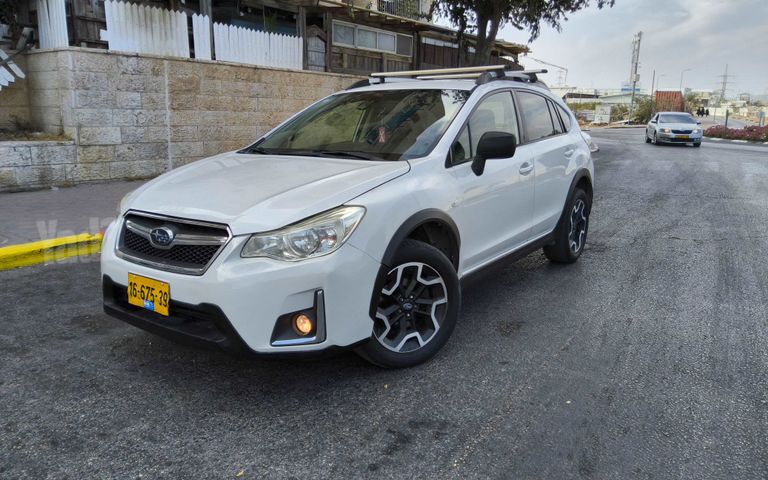 מודעת רכב סובארו XV