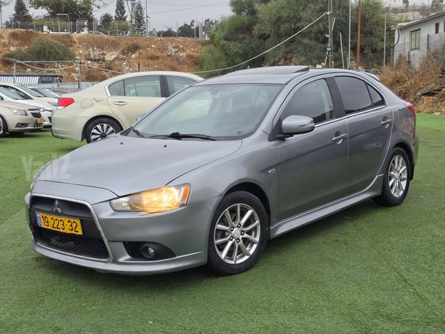 מודעת רכב מיצובישי לנסר