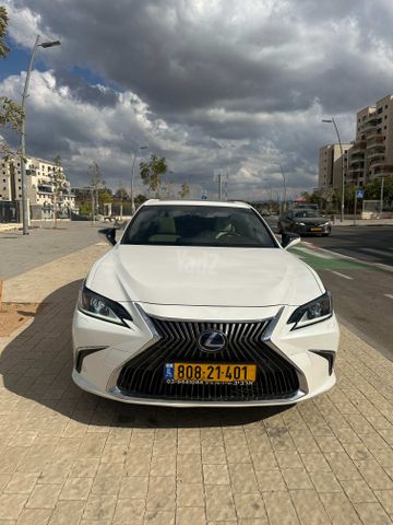 מודעת רכב לקסוס ES