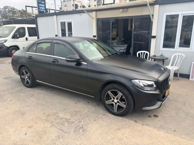 מודעת רכב מרצדס-בנץ C-class