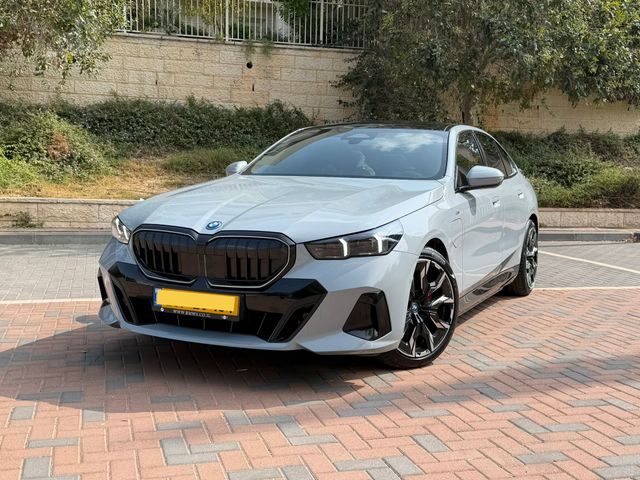 מודעת רכב ב מ וו סדרה 5