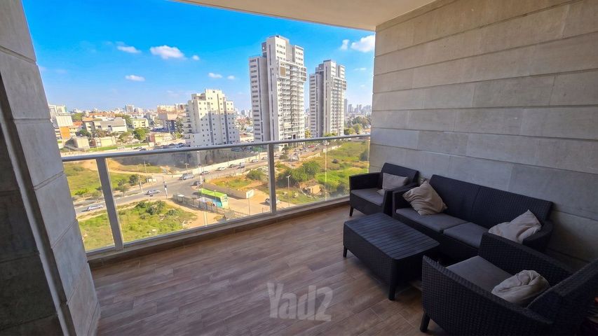 גאולה כהן 3