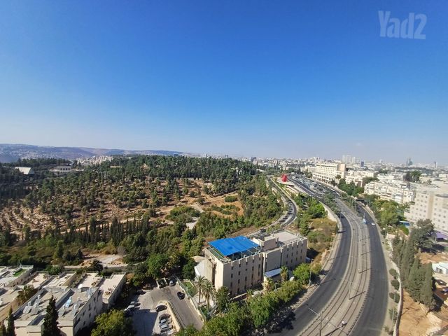 תורה ועבודה 