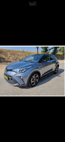 מודעת רכב טויוטה C-HR