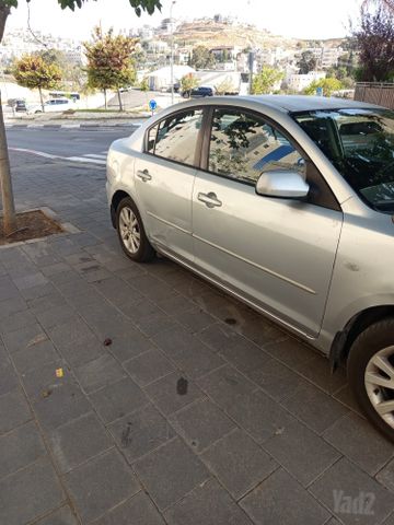 מודעת רכב מאזדה 3