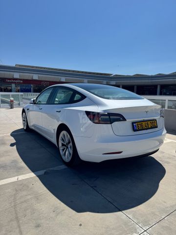 מודל 3 Standard Plus חשמלי אוט׳ (325 כ״ס)