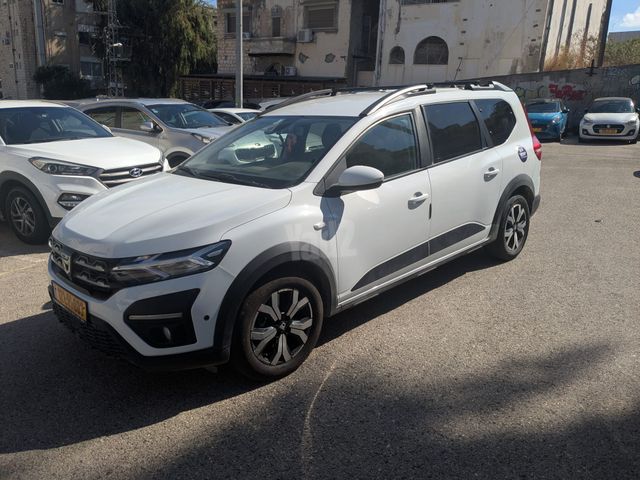 מודעת רכב דאצ'יה ג׳וגר