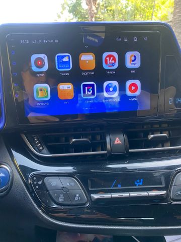 מודעת רכב טויוטה C-HR