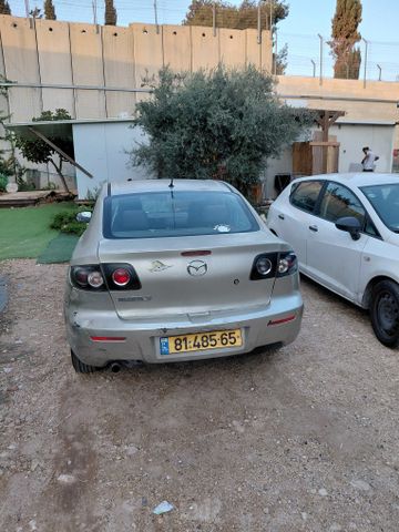 מודעת רכב מאזדה 3