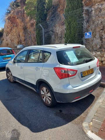 קרוסאובר GLX אוט׳ 1.6 (120 כ״ס)