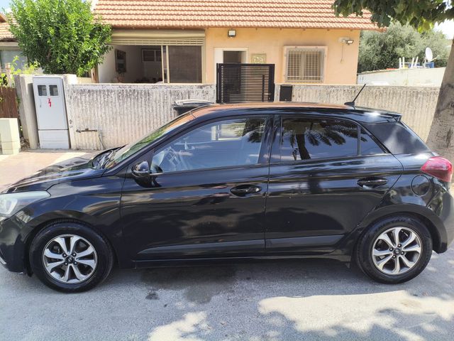מודעת רכב יונדאי i20