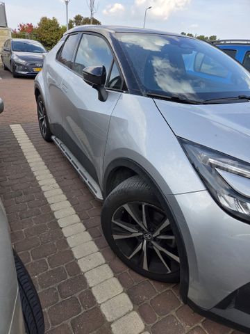 מודעת רכב טויוטה C-HR