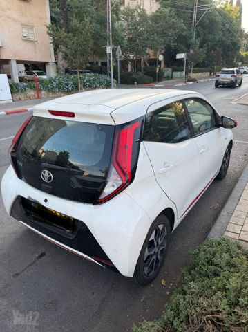 מודעת רכב טויוטה אייגו