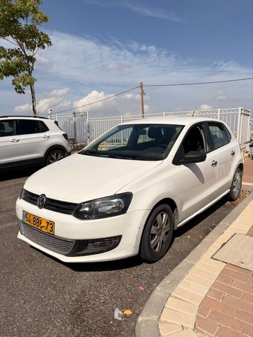 פולו  Trendline ידני 5 דל 1.4 (85 כ״ס)
