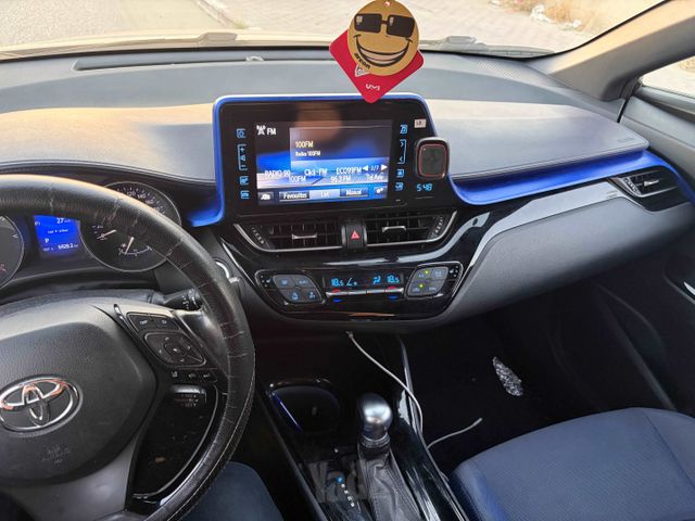 מודעת רכב טויוטה C-HR