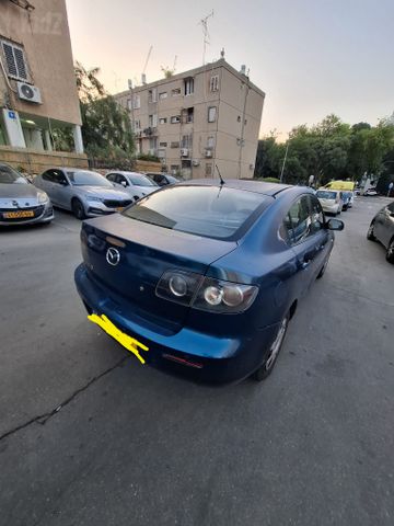 מודעת רכב מאזדה 3