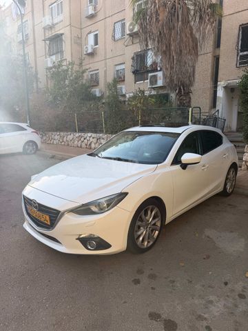 מודעת רכב מאזדה 3