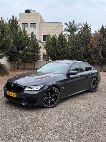 מודעת רכב ב מ וו סדרה 5