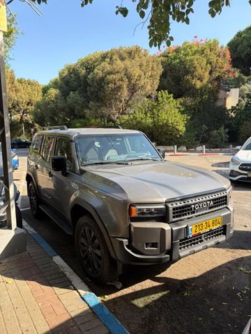 מודעת רכב טויוטה לנד קרוזר