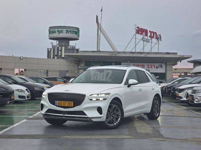 מודעת רכב ג'נסיס GV70