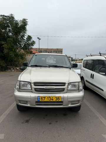 מודעת רכב איסוזו טרופר