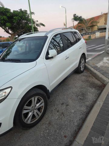 סנטה פה 4X4 Executive אוט׳ דיזל 7 מק 2.2 (197 כ״ס)